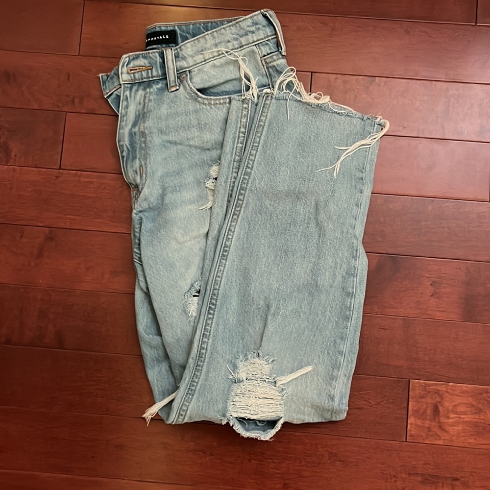 Aeropostale ripped mom jeans size 2